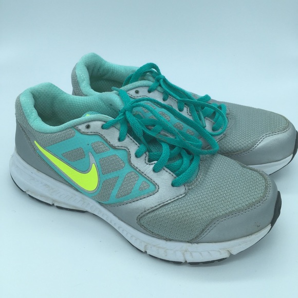 Nike Downshifted 6 - Girls sz 5Y - Grey and Green